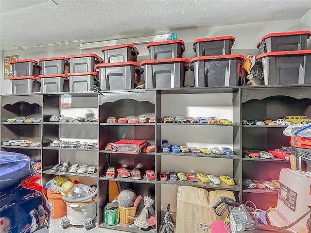 620 Wood Dr, Kissimmee, FL 34759 - view of storage room