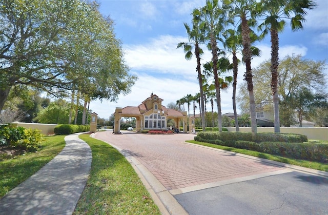 8418 Via Bella Notte, Orlando, FL 32836 - view of front of property with curved driveway