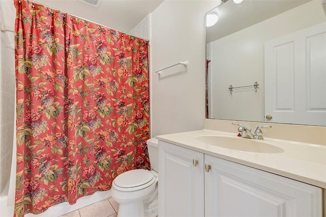 914 Elysium Blvd, Mount Dora, FL 32757 - full bath featuring tile patterned flooring, vanity, and shower / tub combo with curtain