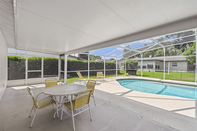 620 Marshall St, Altamonte Springs, FL 32701 - view of swimming pool featuring a patio and glass enclosure
