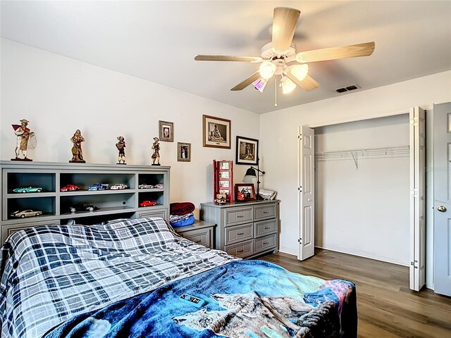 2771 NE 66th St, Ocala, FL 34479 - bedroom featuring wood finished floors, ceiling fan, and a closet