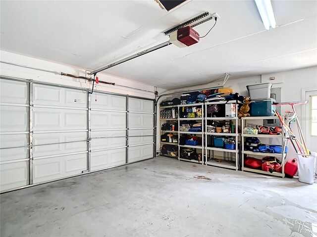 2771 NE 66th St, Ocala, FL 34479 - garage with a garage door opener