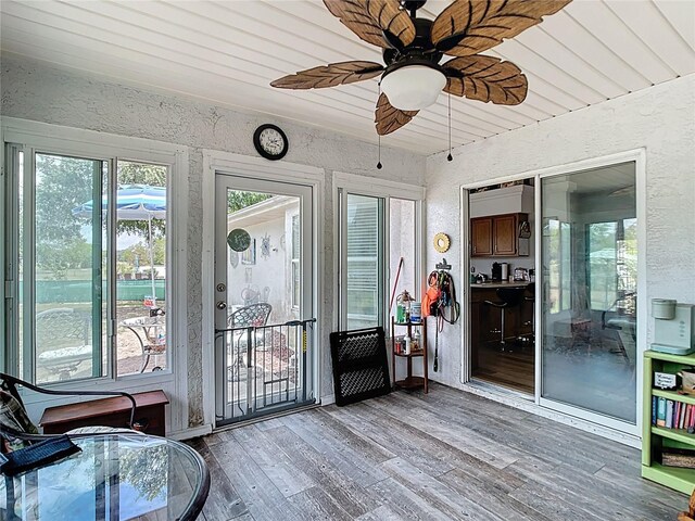 2771 NE 66th St, Ocala, FL 34479 - sunroom with ceiling fan