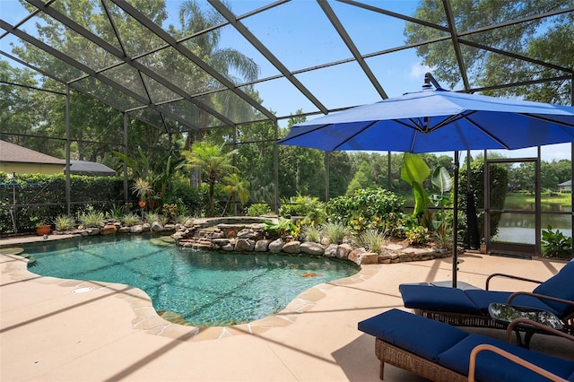 490 Wekiva Preserve Dr, Apopka, FL 32712 - outdoor pool featuring an in-ground hot tub, a patio area, and a lanai