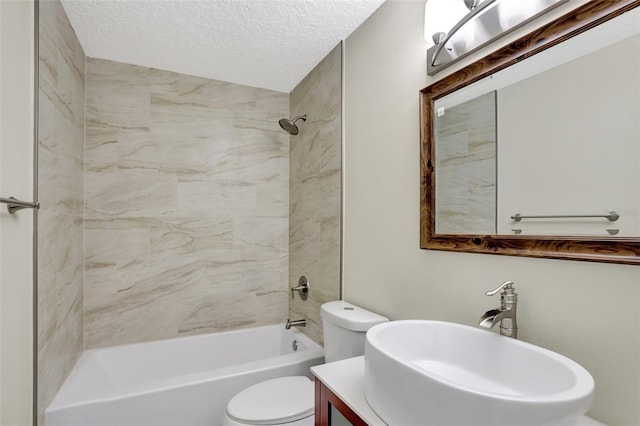 2835 Bongart Rd, Winter Park, FL 32792 - bathroom with toilet, a textured ceiling, vanity, and  shower combination