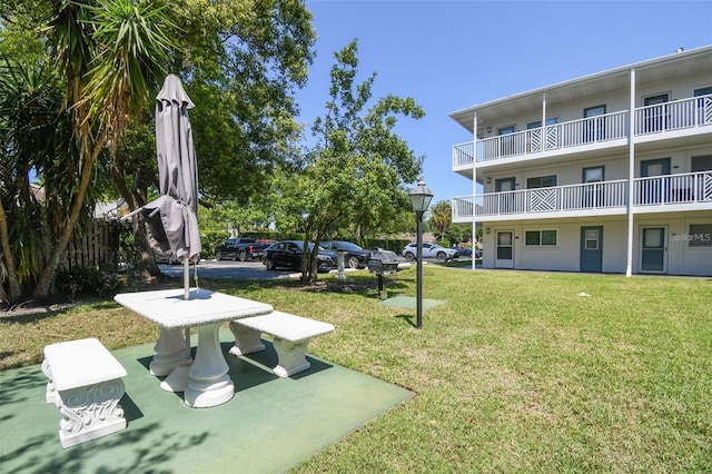 320 Lakeview St Unit 220, Orlando, FL 32804 - view of home's community with a yard
