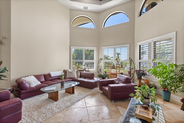 1010 Juliette Blvd, Mount Dora, FL 32757 - living area with a high ceiling