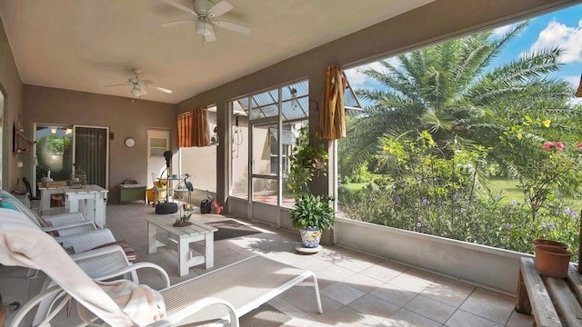 5203 Jasmine Trace Ln, Kissimmee, FL 34758 - sunroom / solarium featuring a ceiling fan