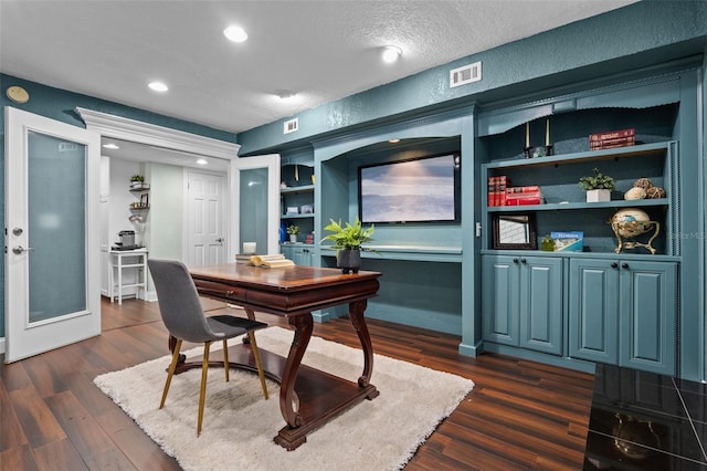 120 Springwood Trl, Altamonte Springs, FL 32714 - office area with dark wood-type flooring, built in shelves, baseboards, a textured ceiling, and recessed lighting
