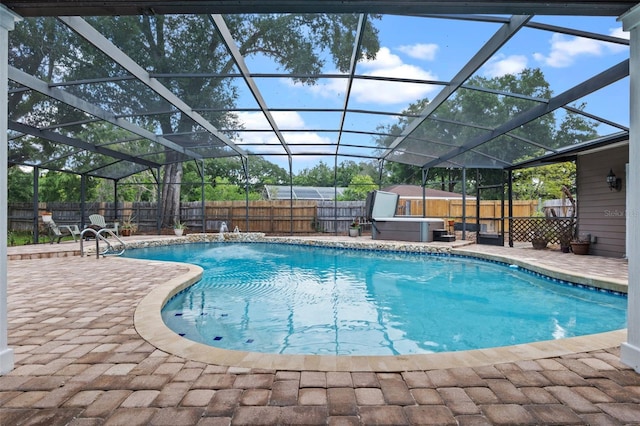 120 Springwood Trl, Altamonte Springs, FL 32714 - view of swimming pool with a hot tub, a fenced backyard, and a patio area