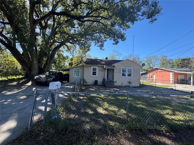 1500 43rd St, Orlando, FL 32839 - view of front of property with entry steps