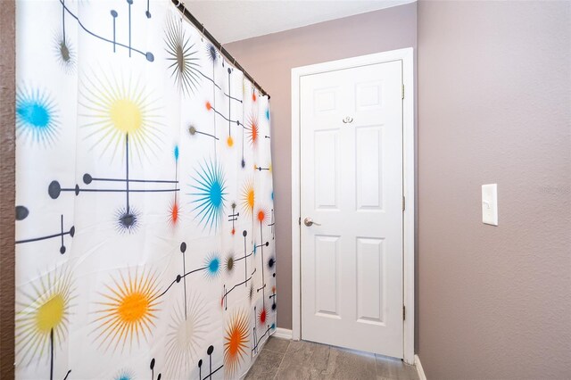 146 Hidden Pointe Ln, Groveland, FL 34736 - entryway with baseboards