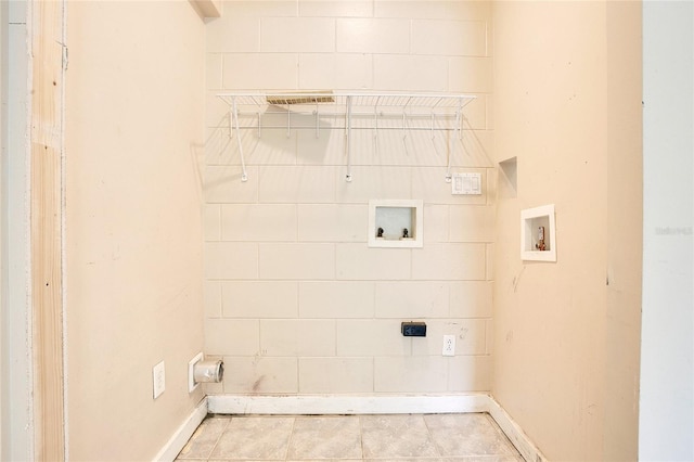 3431 Hunt Ln, Oviedo, FL 32765 - laundry area featuring washer hookup and baseboards