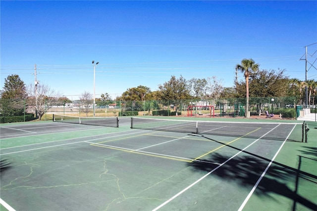 1354 Dutch Elm Dr, Altamonte Springs, FL 32714 - view of tennis court with community basketball court