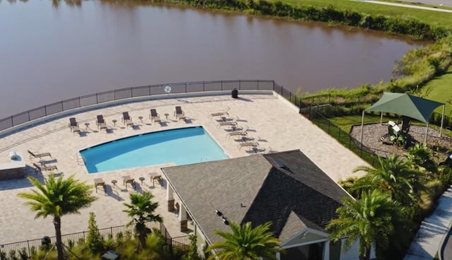10221 Highline Crest St, Orlando, FL 32832 - aerial view of a large body of water and a pool area