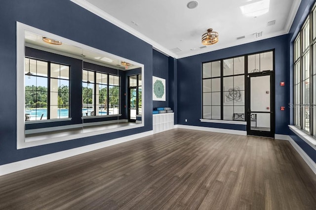 6615 Leo Ln, Saint Cloud, FL 34773 - lobby with crown molding