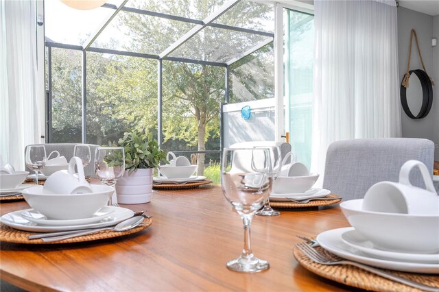 4414 Le Reve Ct, Kissimmee, FL 34746 - sunroom with plenty of natural light