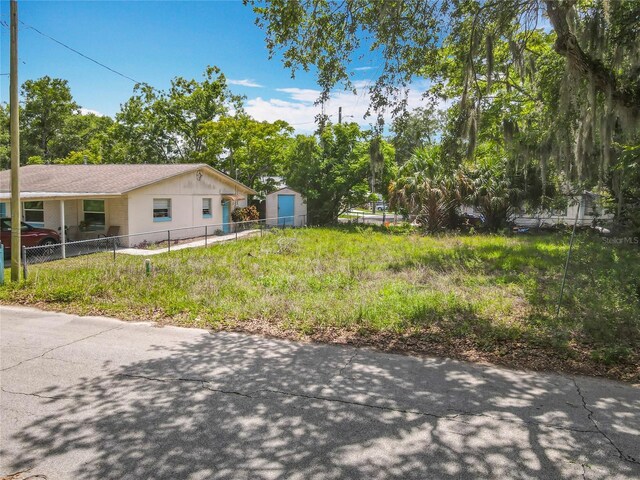 608 N Duss St, New Smyrna Beach, FL 32168