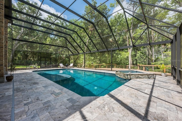 20 Twelve Oaks Trl, Ormond Beach, FL 32174 - view of swimming pool featuring a pool with connected hot tub and a patio area