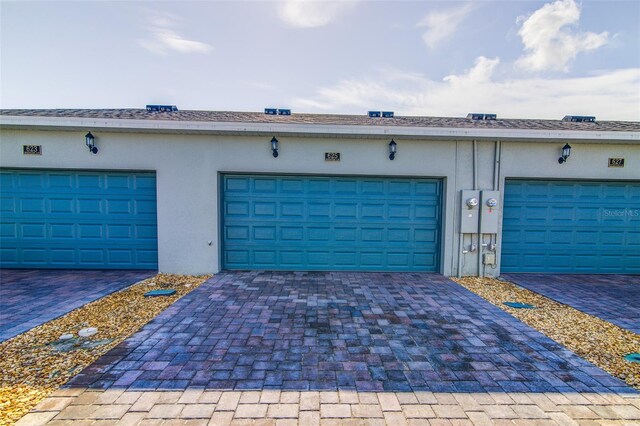 625 Dogfish Ln, Debary, FL 32713 - view of garage