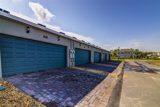 625 Dogfish Ln, Debary, FL 32713 - view of garage