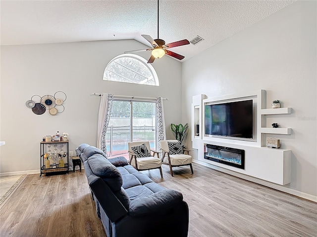 4611 Cumbrian Lakes Dr, Kissimmee, FL 34746 - photo 10