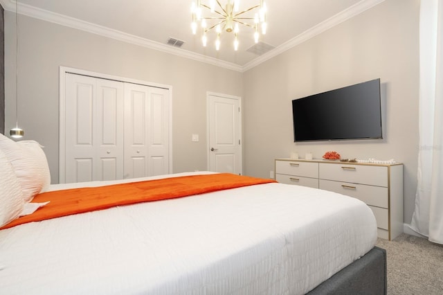 8964 Takeaway Way, Davenport, FL 33896 - bedroom with a chandelier, crown molding, a closet, and light colored carpet