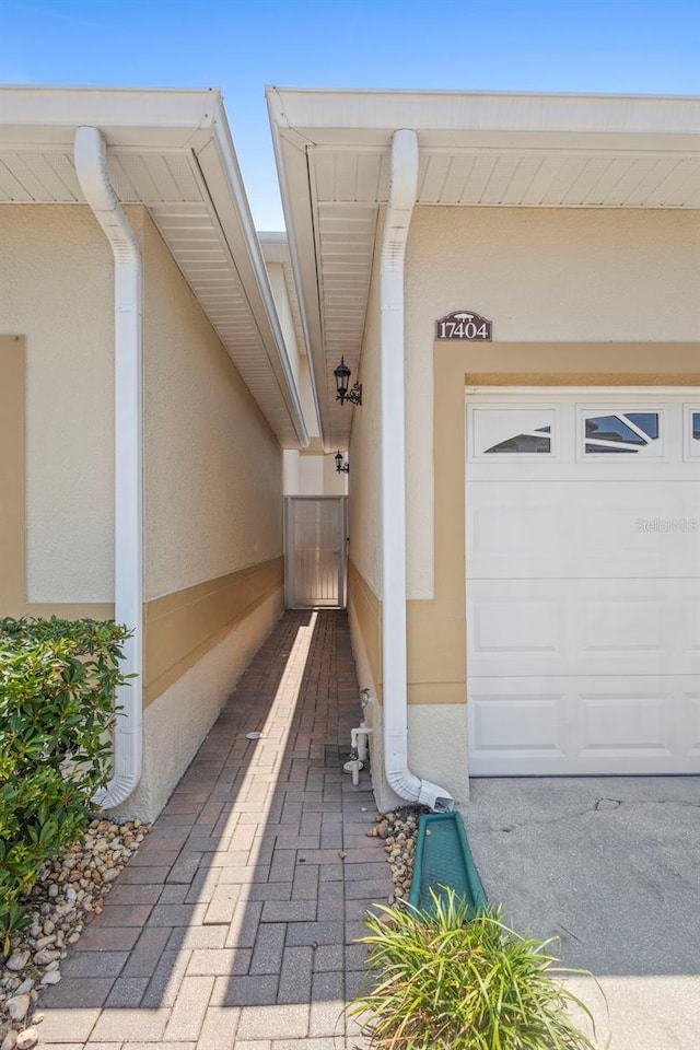 17404 Chateau Pine Way, Clermont, FL 34711 - surrounding community with an attached garage