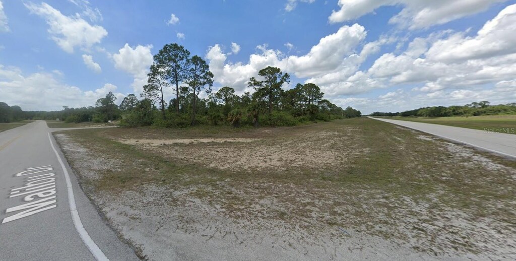 8001 Rolling Cir, Labelle, FL 33935 - photo 3