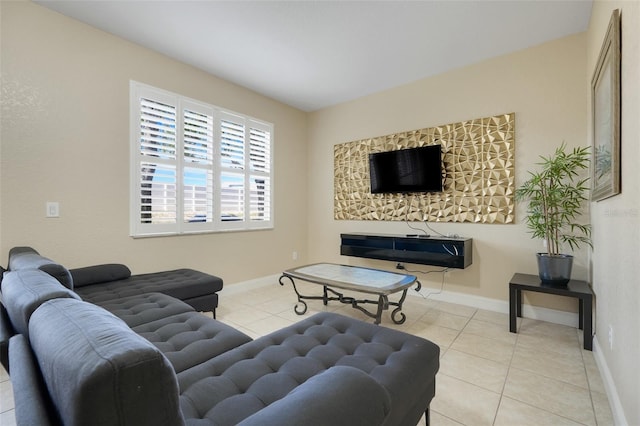 3938 Calabria Ave, Davenport, FL 33897 - tiled living area featuring baseboards