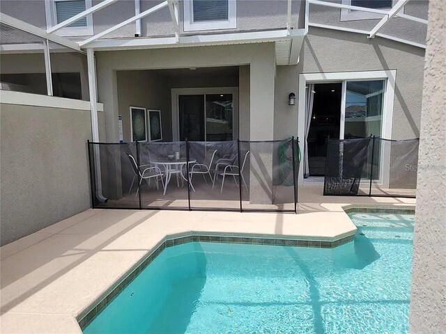 456 Ocean Course Ave, Davenport, FL 33896 - outdoor pool featuring a patio area