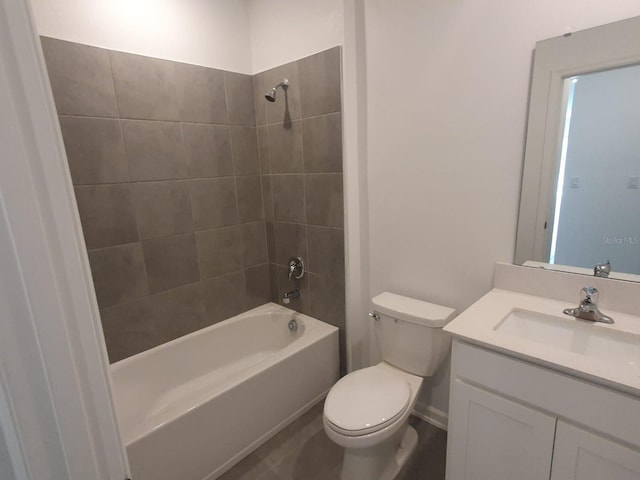 2002 Punch Bowl Ave, Davenport, FL 33837 - full bath featuring vanity and shower / bath combination