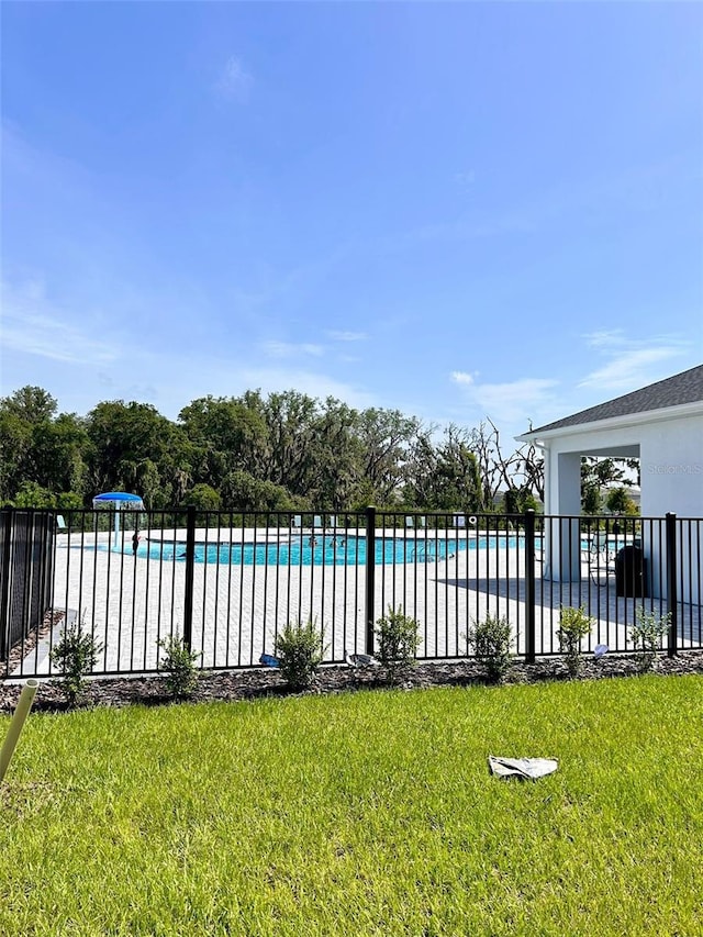 2002 Punch Bowl Ave, Davenport, FL 33837 - view of community pool