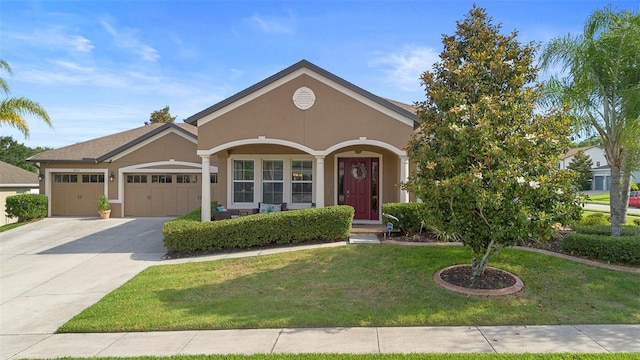3551 Statham Dr, Apopka, FL 32712 - single story home featuring stucco siding, an attached garage, a front yard, and concrete driveway