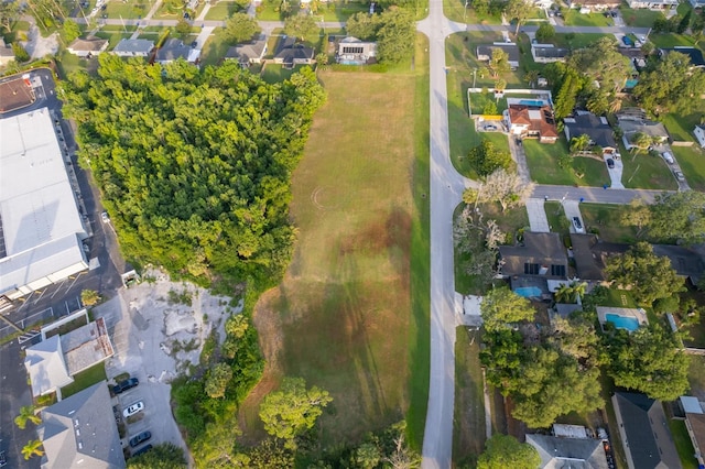 W Nelson St, Tavares, FL 32778
