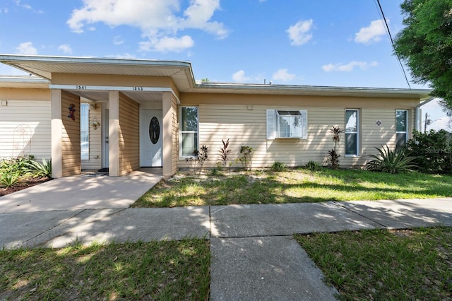 1543 Club Cir, Lakeshore, FL 33854 - photo 1