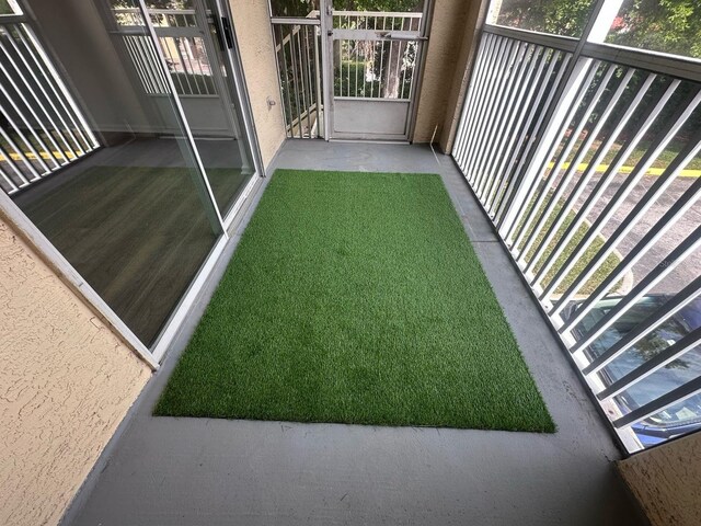 12106 Poppy Field Ln Unit 107, Orlando, FL 32837 - view of balcony
