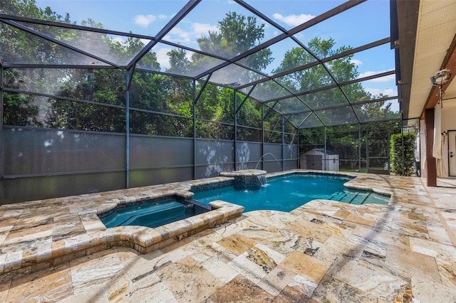 1874 Royal Majesty Ct, Oviedo, FL 32765 - view of swimming pool with a pool with connected hot tub and a patio