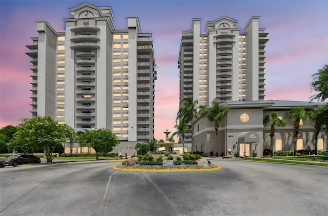 13427 Blue Heron Beach Dr Unit 404, Orlando, FL 32821 - photo 2