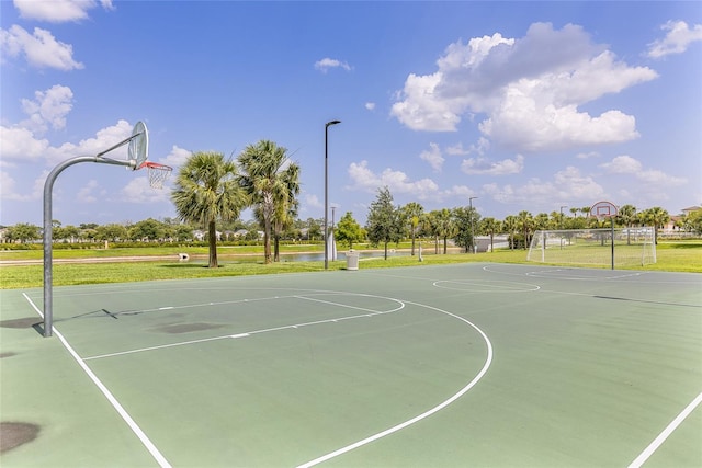 1809 Tropical Palms Cir, Kissimmee, FL 34747 - view of sport court with community basketball court