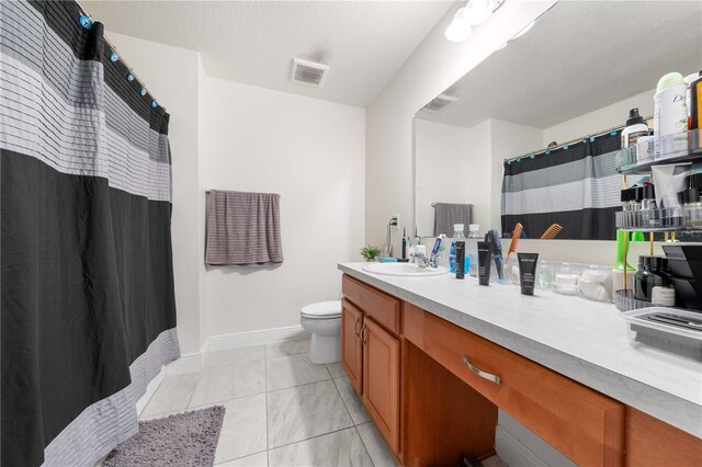 236 Miles Ct, Davenport, FL 33837 - bathroom with toilet, vanity, a shower with curtain, baseboards, and tile patterned flooring