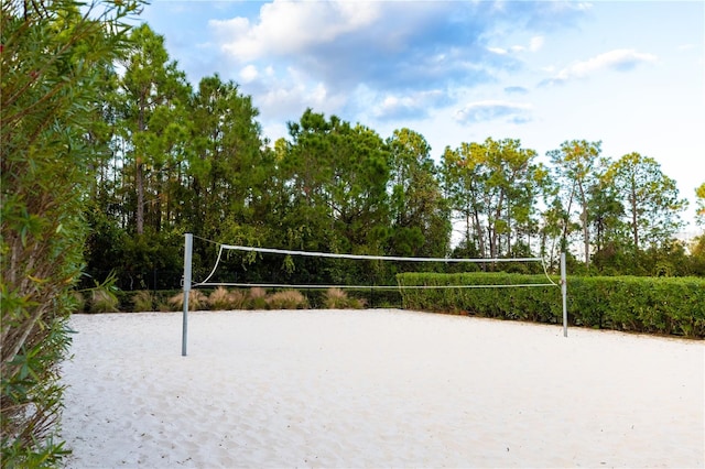 665 Longboat Dr, Davenport, FL 33896 - view of property's community featuring volleyball court