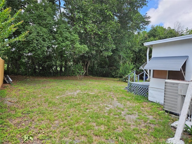 1525 Hilltop Rd, Casselberry, FL 32707 - view of green lawn with central air condition unit