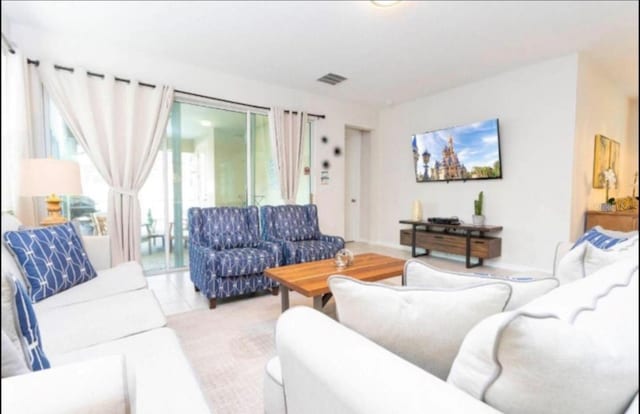 1625 Nassau Point Trl, Kissimmee, FL 34747 - view of living area