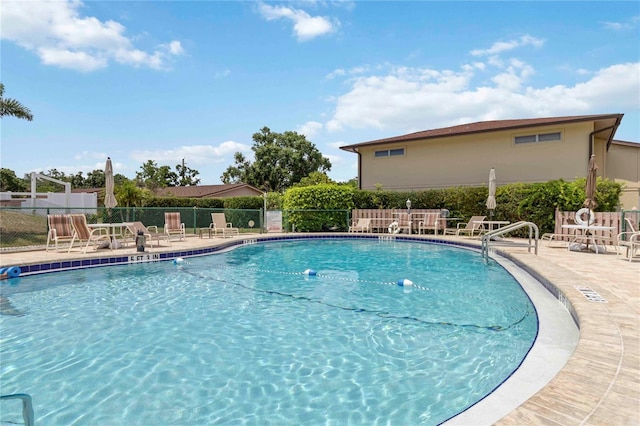 4549 Tippecanoe Trl Unit 20, Sarasota, FL 34233 - community pool with a patio area