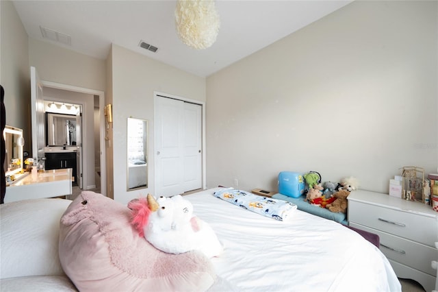 15693 Kinnow Mandarin Ln, Winter Garden, FL 34787 - bedroom featuring a closet