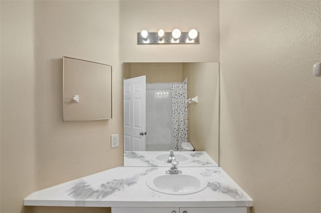 8113 Sun Palm Dr, Kissimmee, FL 34747 - bathroom with vanity
