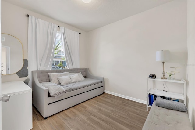 14335 Sapelo Beach Dr, Orlando, FL 32827 - living room featuring light wood-style floors and baseboards