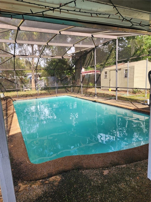 1245 Emeralda, Orlando, FL 32808 - outdoor pool featuring glass enclosure
