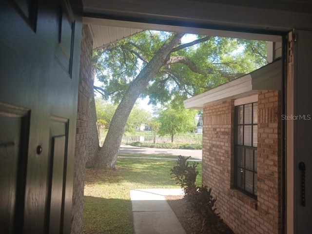 2181 Wekiwa Oaks Dr, Apopka, FL 32703 - view of grassy yard